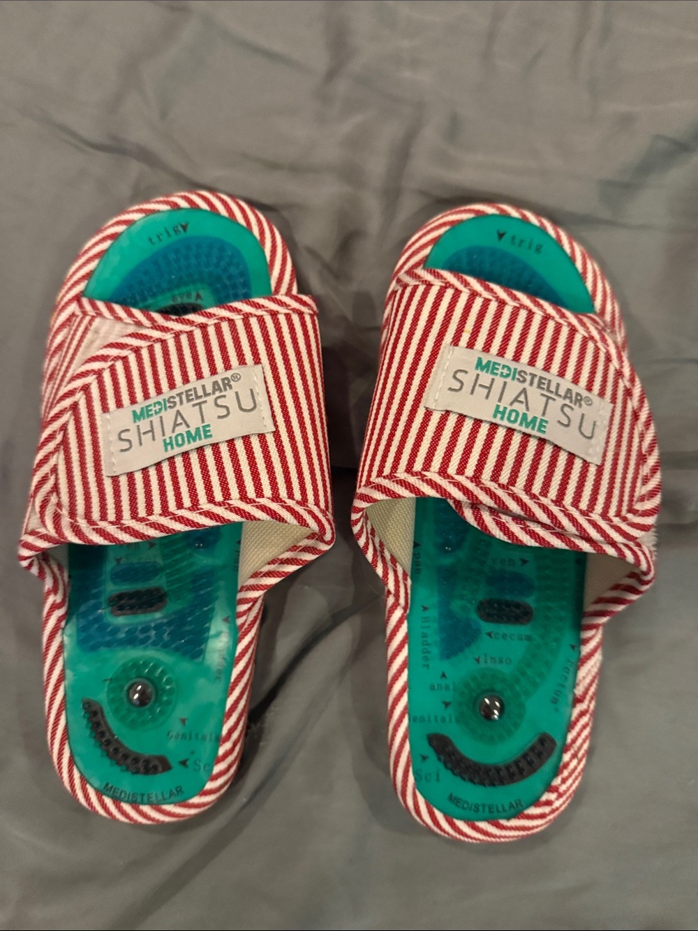 Kids' Red Stripe Shiatsu Slide Sandals - Red/Teal